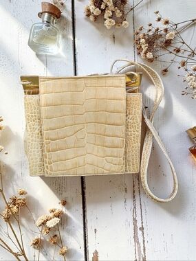 Rodo Alligator Leather Bag